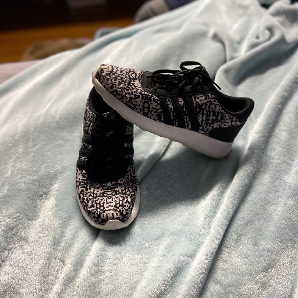 Adidas Sneakers